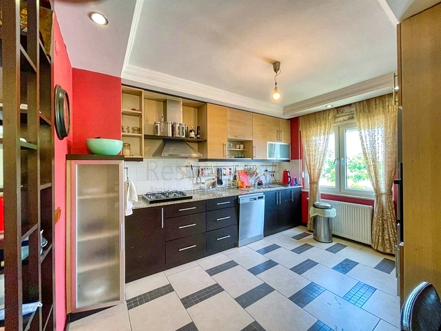 شقة 3 + 1 في موقع فريد في كونيالتي - أنطاليا