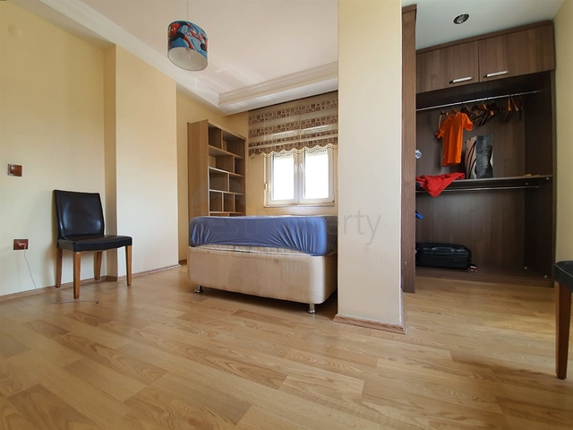 شقة 3 + 1 في موقع فريد في كونيالتي - أنطاليا