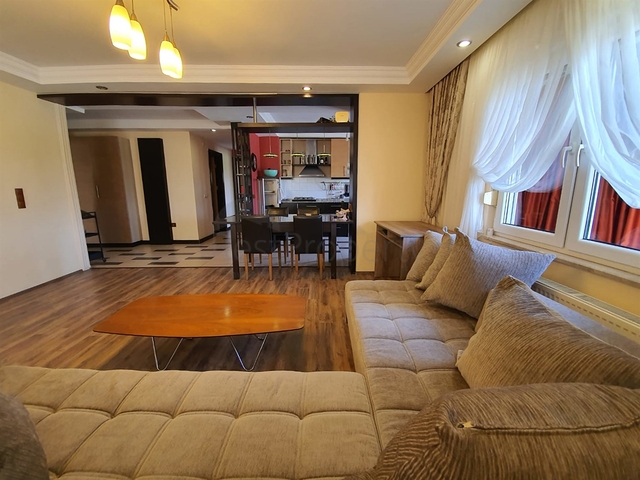 شقة 3 + 1 في موقع فريد في كونيالتي - أنطاليا