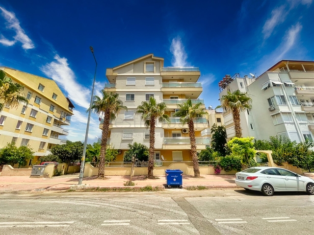 شقة 3 + 1 في موقع فريد في كونيالتي - أنطاليا