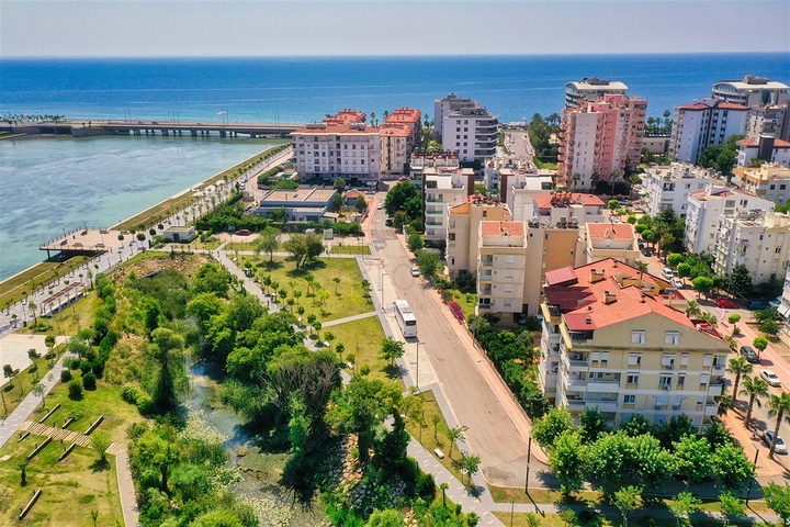 شقة 3 + 1 في موقع فريد في كونيالتي - أنطاليا