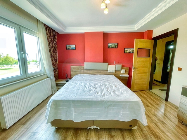 شقة 3 + 1 في موقع فريد في كونيالتي - أنطاليا