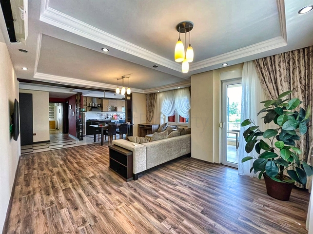 شقة 3 + 1 في موقع فريد في كونيالتي - أنطاليا