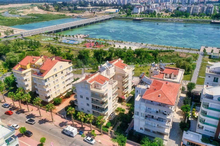 شقة 3 + 1 في موقع فريد في كونيالتي - أنطاليا