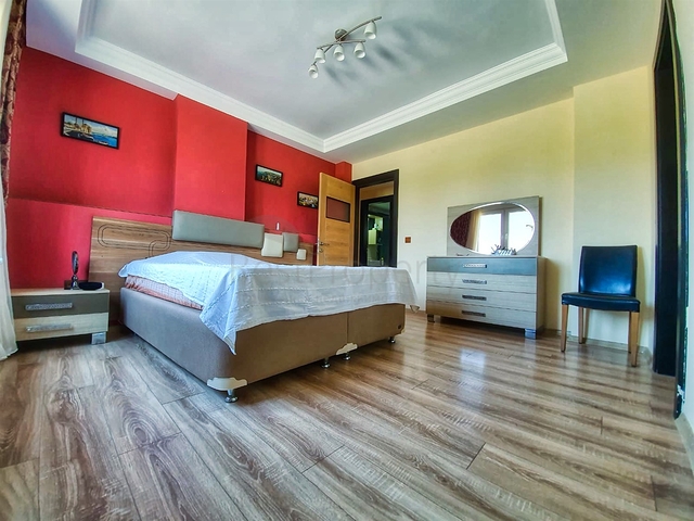 شقة 3 + 1 في موقع فريد في كونيالتي - أنطاليا