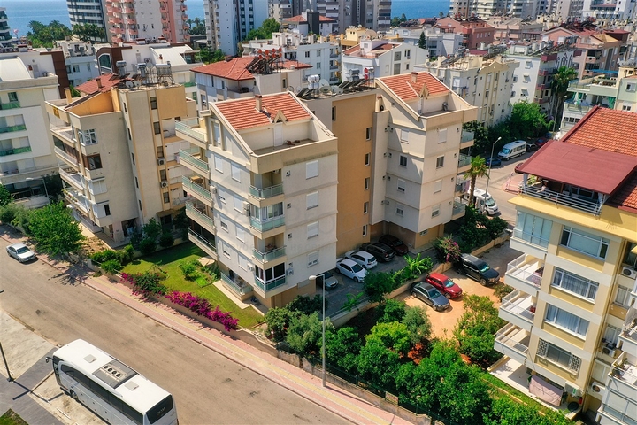 شقة 3 + 1 في موقع فريد في كونيالتي - أنطاليا