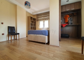 شقة 3 + 1 في موقع فريد في كونيالتي - أنطاليا