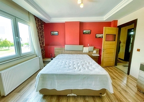 شقة 3 + 1 في موقع فريد في كونيالتي - أنطاليا