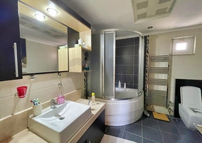 شقة 3 + 1 في موقع فريد في كونيالتي - أنطاليا