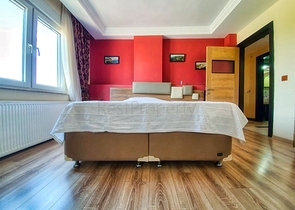 شقة 3 + 1 في موقع فريد في كونيالتي - أنطاليا