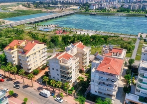 شقة 3 + 1 في موقع فريد في كونيالتي - أنطاليا