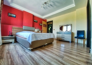 شقة 3 + 1 في موقع فريد في كونيالتي - أنطاليا