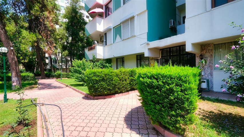 شقة 3 + 1 في منطقة جيرسو الصغيرة - أنطاليا