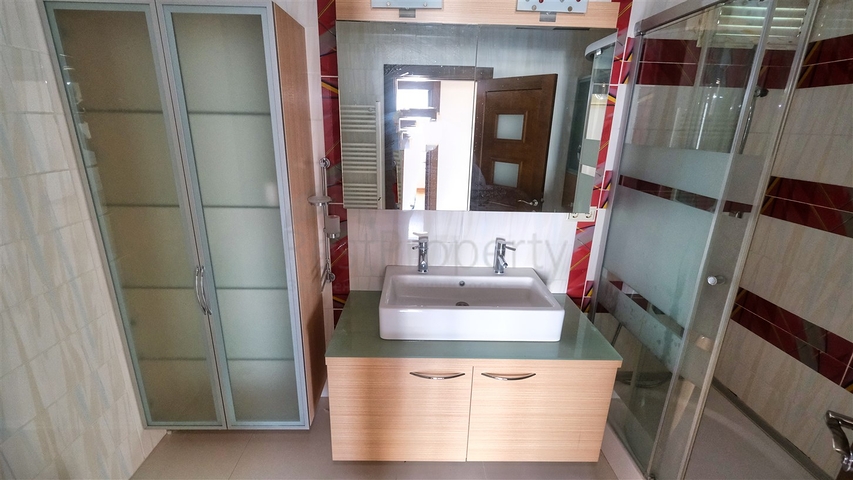 شقة 3 + 1 في منطقة جيرسو الصغيرة - أنطاليا