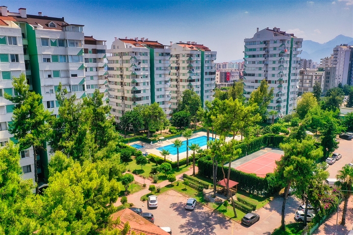 شقة 3 + 1 في منطقة جيرسو الصغيرة - أنطاليا