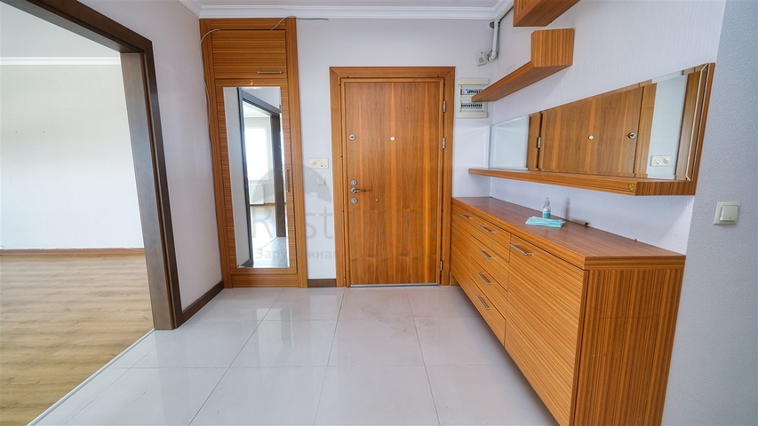 شقة 3 + 1 في منطقة جيرسو الصغيرة - أنطاليا