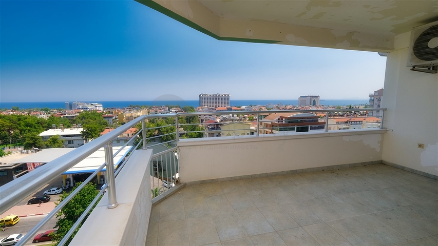 شقة 3 + 1 في منطقة جيرسو الصغيرة - أنطاليا