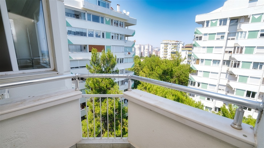 شقة 3 + 1 في منطقة جيرسو الصغيرة - أنطاليا