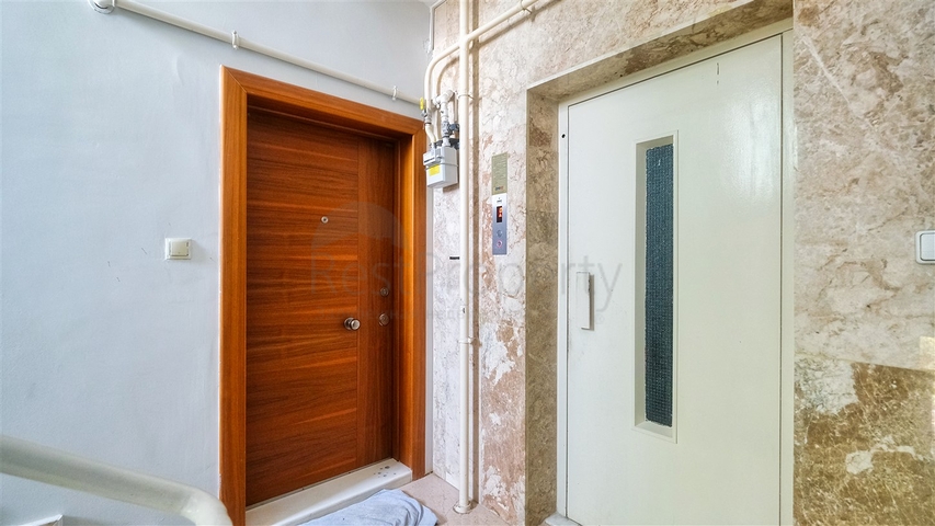 شقة 3 + 1 في منطقة جيرسو الصغيرة - أنطاليا