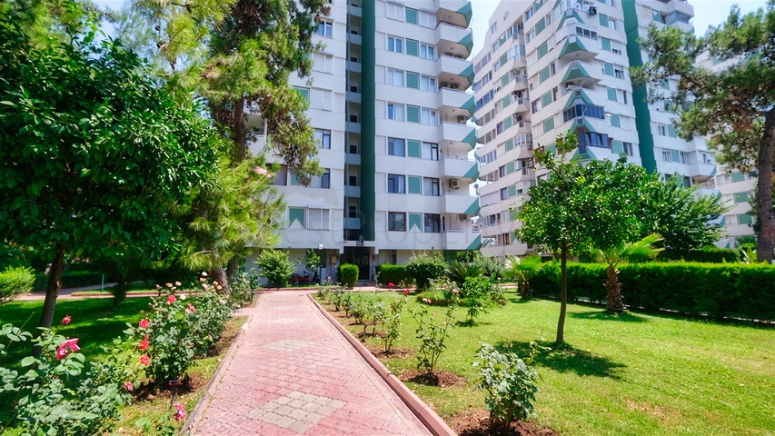 شقة 3 + 1 في منطقة جيرسو الصغيرة - أنطاليا