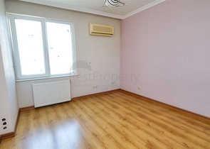 شقة 3 + 1 في منطقة جيرسو الصغيرة - أنطاليا