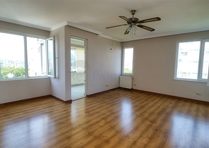 شقة 3 + 1 في منطقة جيرسو الصغيرة - أنطاليا