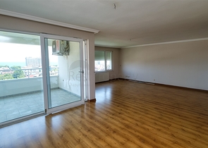 شقة 3 + 1 في منطقة جيرسو الصغيرة - أنطاليا