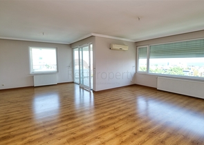 شقة 3 + 1 في منطقة جيرسو الصغيرة - أنطاليا