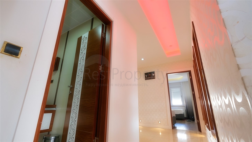 شقة 3 + 1 في منطقة اونجالي الصغيرة - انطاليا