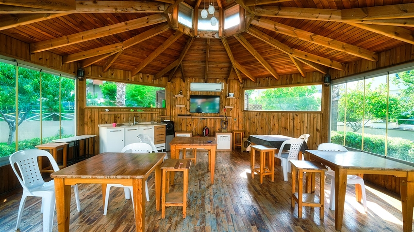 شقة 3 + 1 في منطقة اونجالي الصغيرة - انطاليا