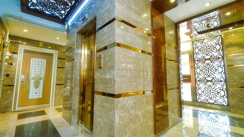 شقة 3 + 1 في منطقة اونجالي الصغيرة - انطاليا