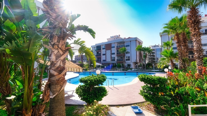 شقة 3 + 1 في منطقة اونجالي الصغيرة - انطاليا