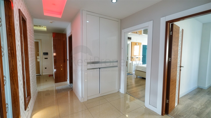 شقة 3 + 1 في منطقة اونجالي الصغيرة - انطاليا