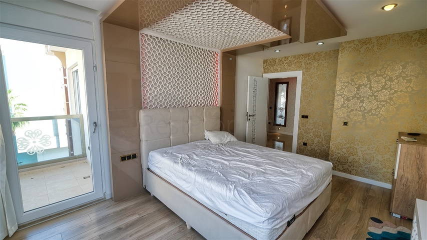 شقة 3 + 1 في منطقة اونجالي الصغيرة - انطاليا