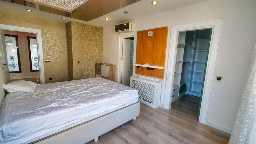 شقة 3 + 1 في منطقة اونجالي الصغيرة - انطاليا