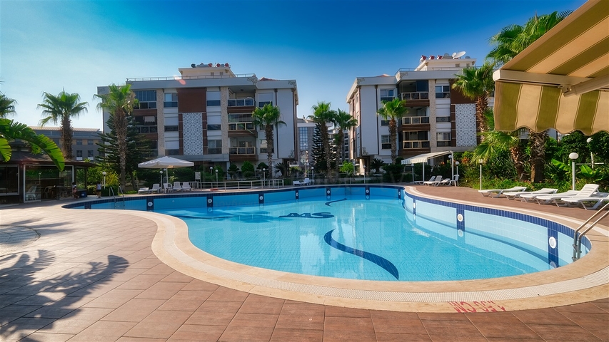 شقة 3 + 1 في منطقة اونجالي الصغيرة - انطاليا