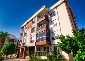 شقة 3 + 1 في منطقة اونجالي الصغيرة - انطاليا