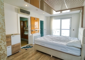 شقة 3 + 1 في منطقة اونجالي الصغيرة - انطاليا