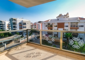 شقة 3 + 1 في منطقة اونجالي الصغيرة - انطاليا