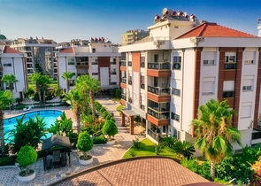 شقة 3 + 1 في منطقة اونجالي الصغيرة - انطاليا