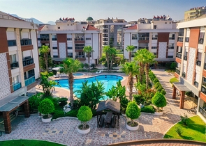 شقة 3 + 1 في منطقة اونجالي الصغيرة - انطاليا