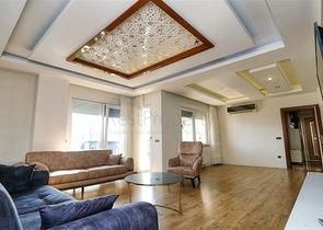 شقة 3 + 1 في منطقة اونجالي الصغيرة - انطاليا