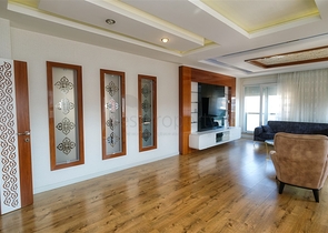 شقة 3 + 1 في منطقة اونجالي الصغيرة - انطاليا