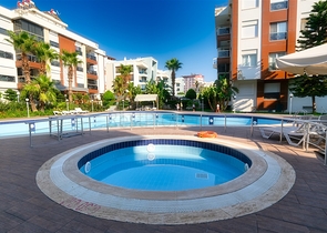 شقة 3 + 1 في منطقة اونجالي الصغيرة - انطاليا