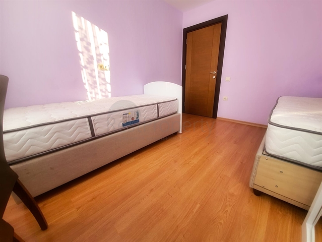 شقة 100 متر من البحر 2 + 1 منطقة صغيرة جيورسو - انطاليا