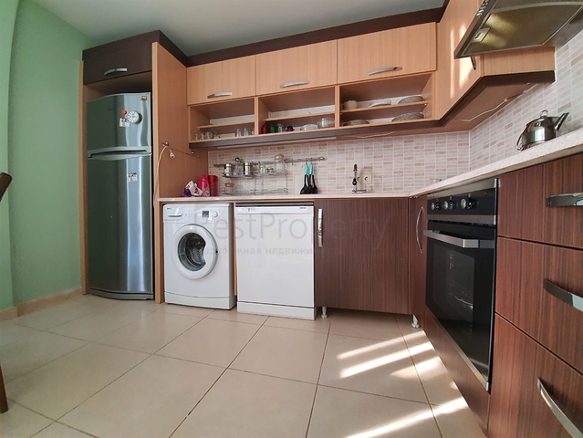 شقة 100 متر من البحر 2 + 1 منطقة صغيرة جيورسو - انطاليا