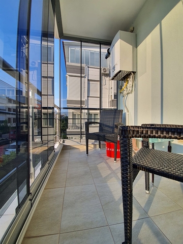 شقة 100 متر من البحر 2 + 1 منطقة صغيرة جيورسو - انطاليا