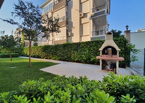 شقة 100 متر من البحر 2 + 1 منطقة صغيرة جيورسو - انطاليا