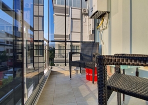 شقة 100 متر من البحر 2 + 1 منطقة صغيرة جيورسو - انطاليا