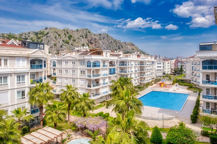 شقة 5 + 1 في منطقة كونيالتي - انطاليا